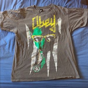 Men’s Obey t shirt